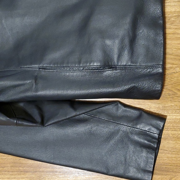 Worthington Black Genuine Leather Jacket Womens Size Petite Medium - Picture 3 of 16